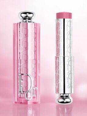 Dior Backstage Rosy Glow Blush Stick
Color-Reviving +pH-Activated dragonfruit